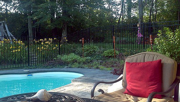 1st image of 6425 Peters Ln