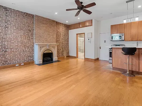 125 East 39th Street image 1 of 9