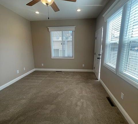 5th image of 1201 Sycamore Ter Space 121