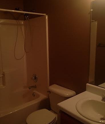 3rd image of 1596 Cedar Springs Cir