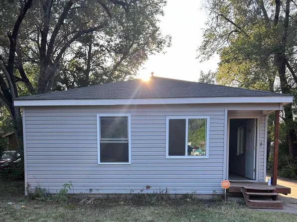 1321 S Saint Clair Ave, Wichita, KS 67213