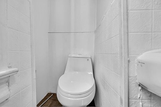 4th image of 2920 Parkwood Ave #2A