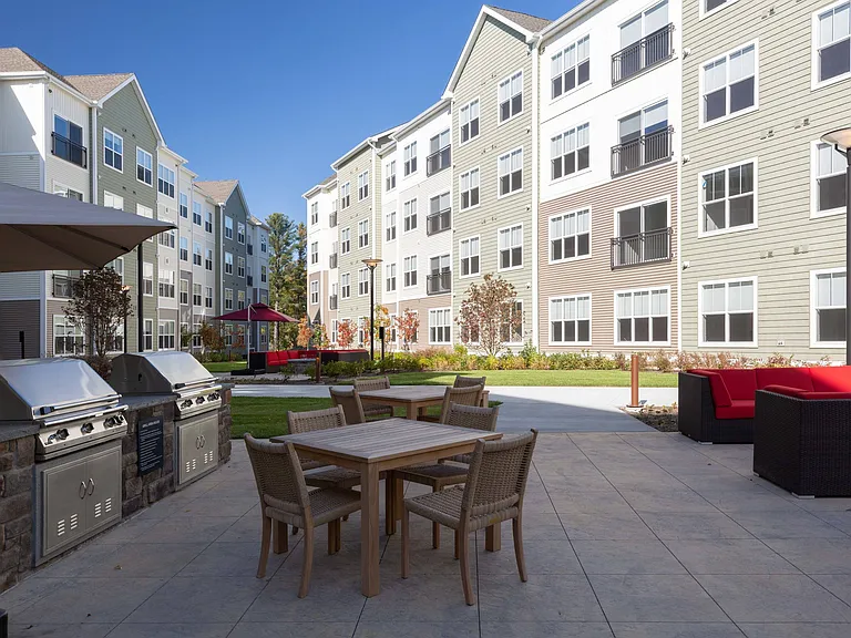 Grilling & Al Fresco Dining