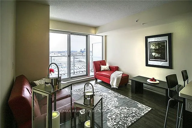 565 Wilson Ave #702W — Photo 6