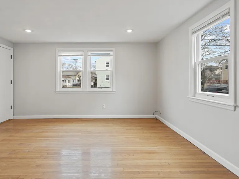 3 Sagamore Ave #2L — Photo 5