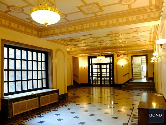 Sold by Bond New York | media 15