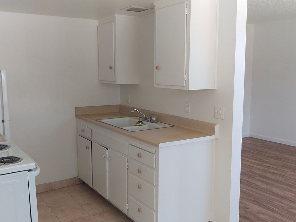 1st image of 630 Maple St APT A3