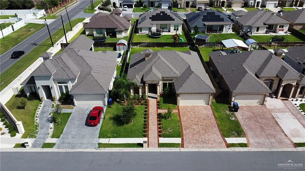 4 bed, 3.0 bath, 2234 sqft, $2,800 — Photo 2