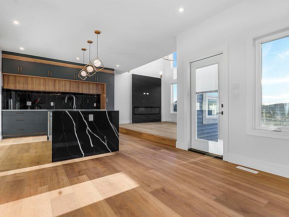 5th image of 1604 64th Ave NE