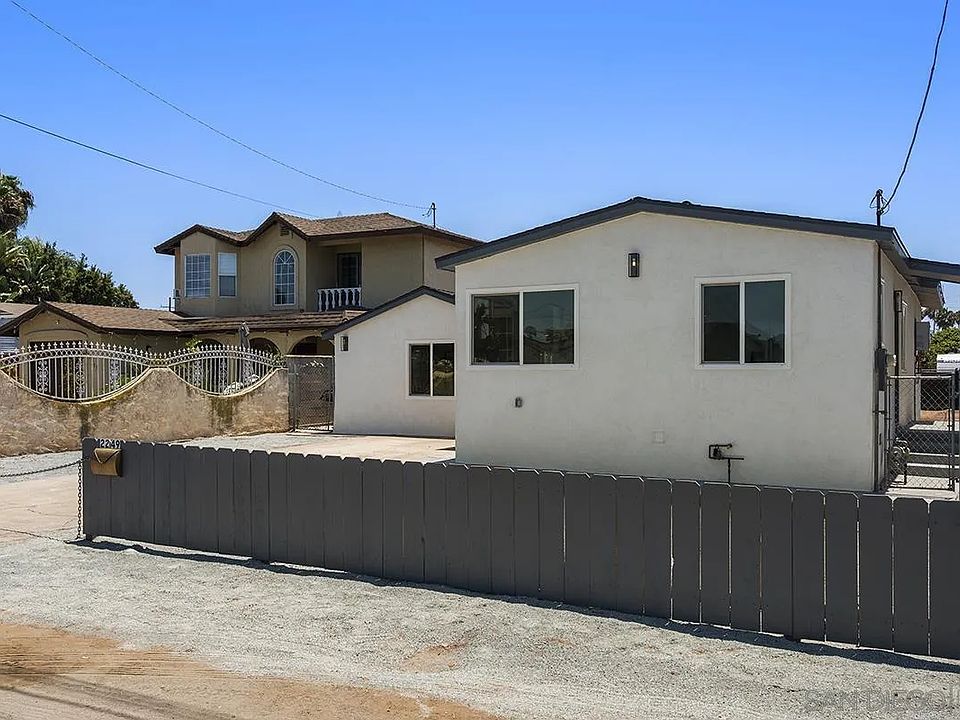1st image of 2249 Conifer Ave