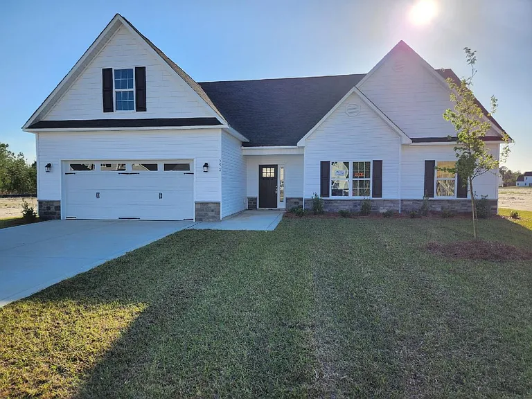 592 Appalachian Trl — Photo 1