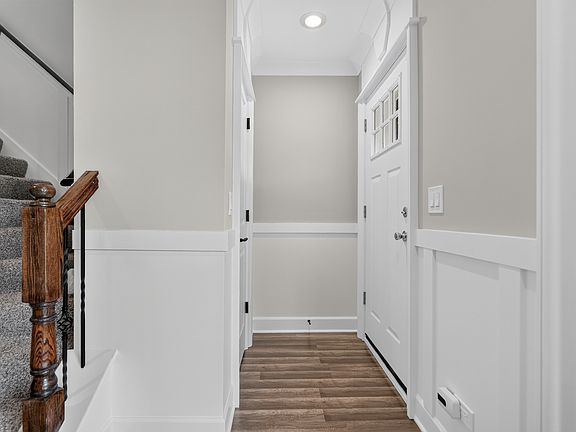 4th image of 452 W 104th St