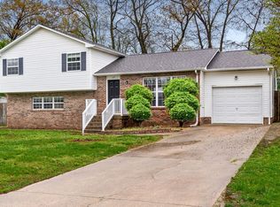 137 Oak Tree Dr, Oak Grove, KY 42262