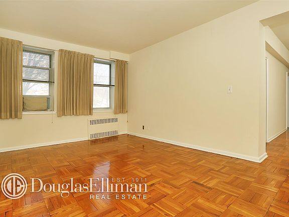 3rd image of 247 Parkview Ave APT Mp