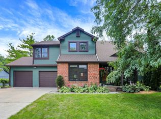 8949 Ginnylock Dr, Indianapolis, IN