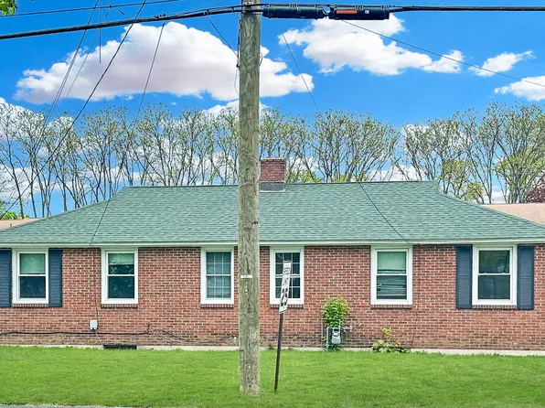 53 Stillwell Drive, Plainville, CT 06062