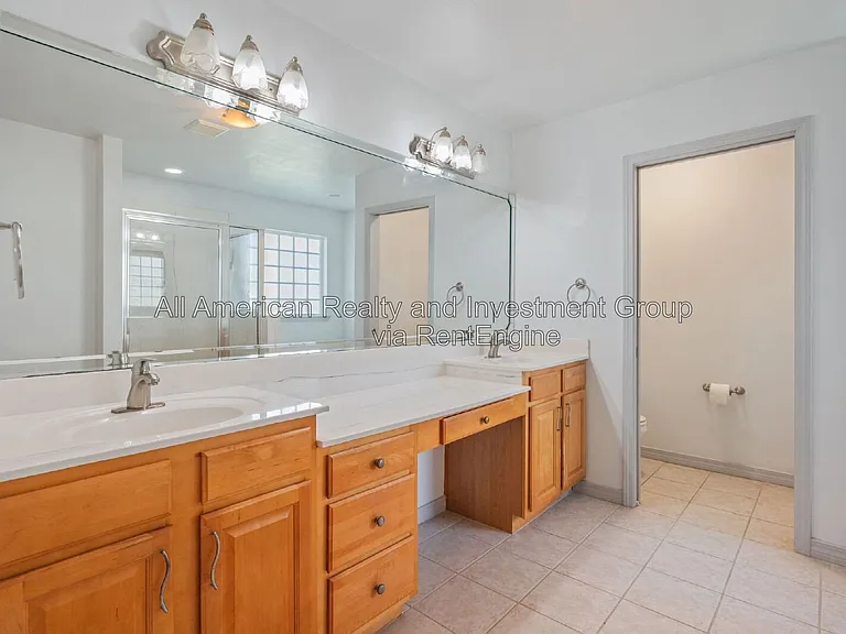 1940 Kadima Cir — Photo 26