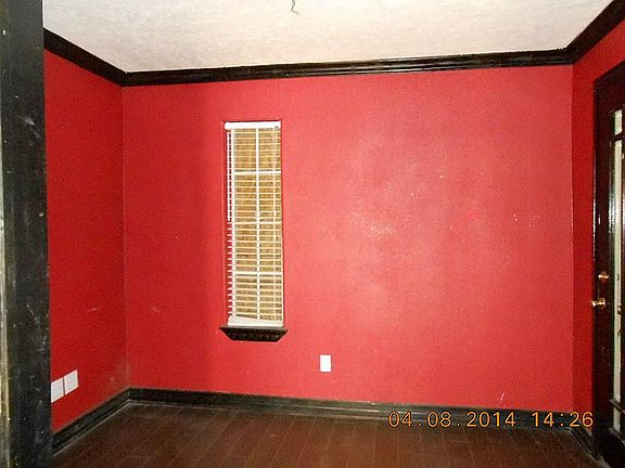 Formal dinning area or study