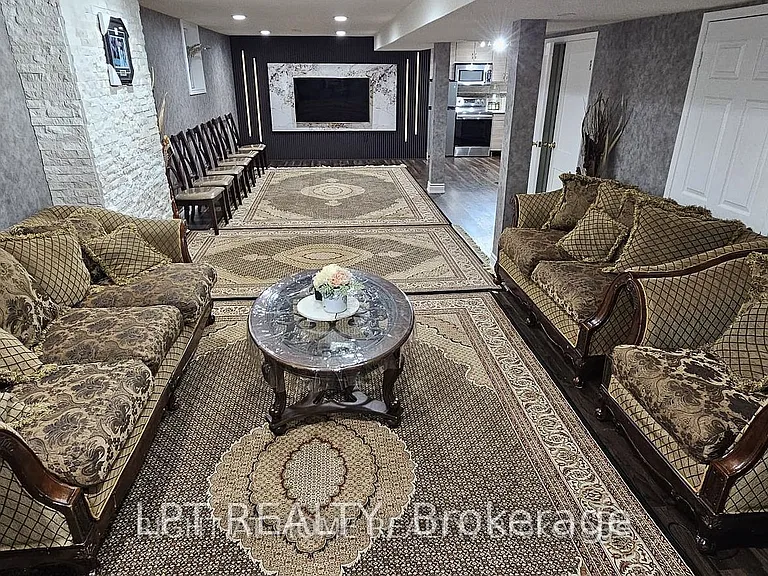 3577 Colonial Dr — Photo 11