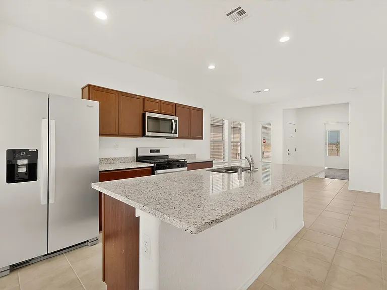 308 Prism Ave SW — Photo 11