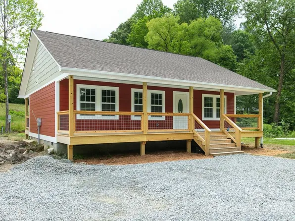 414 N Lakeside Dr, Hendersonville, NC 28739
