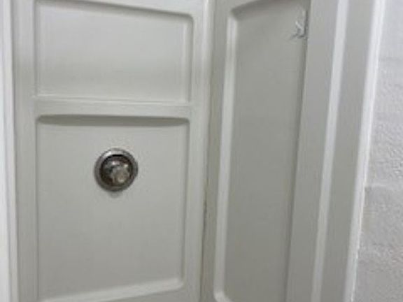 3rd image of 198 Carl St #11638638