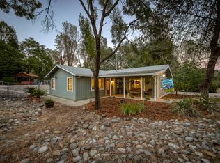 16990 Pine Oaks Dr, Redding, CA 96003