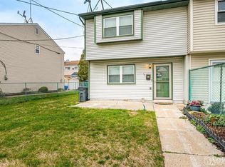 17 Mercer St, Carteret, NJ 07008