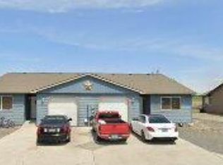 103 Deangela Dr #B, Grandview, WA 98930