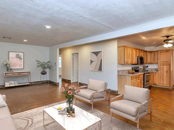 3rd image of 2163 W MULBERRY Drive