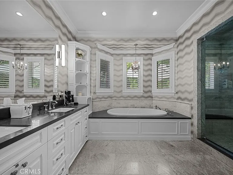 4917 Edgerton Ave — Photo 25