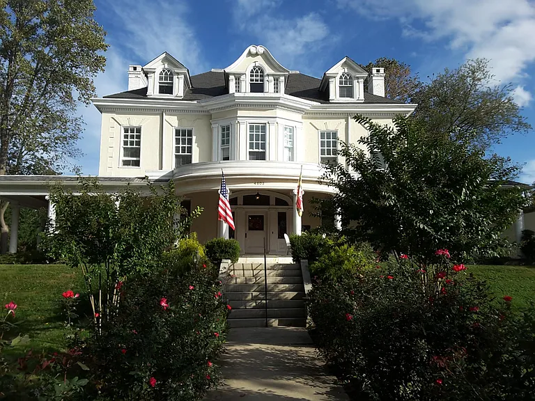 Front street view of apartment building