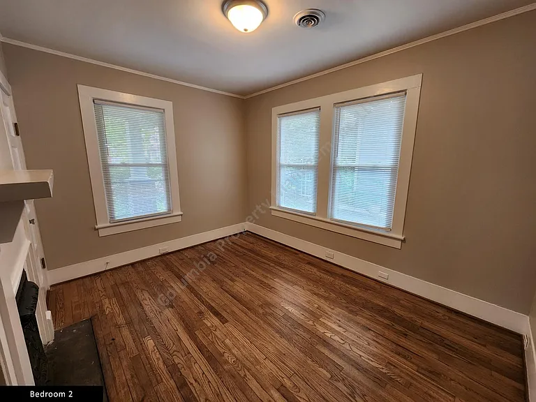 3015 Clark St — Photo 5