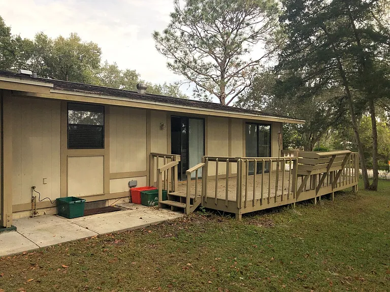 217 Acorn Dr — Photo 7