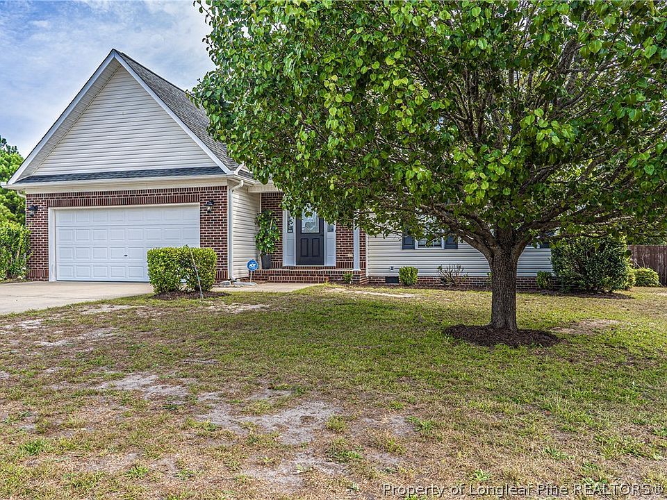 81 Checkmate Ct, Cameron, NC 28326