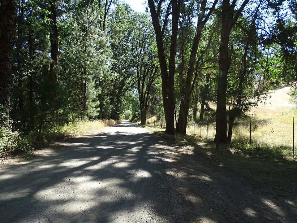 2nd image of 6850 Glenbrook Rd