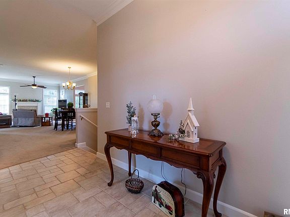 3rd image of 1007 W Applewood Ln