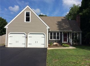 26 1st Ave, Wyoming, RI 02898