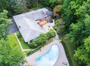 8 Trailside Ct, New City, NY 10956