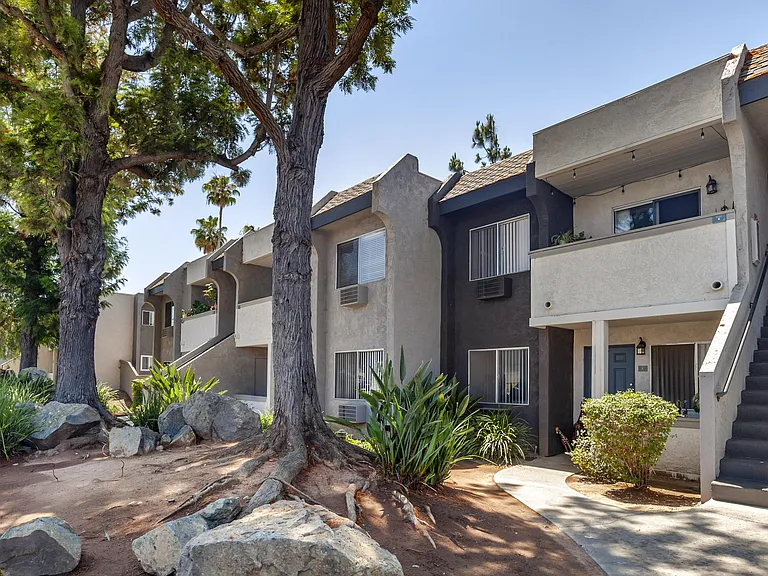Scripps Poway Villas — Photo 19