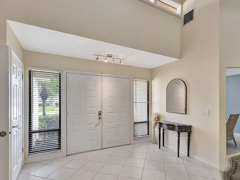 88 Pinehill Trl E — Photo 4