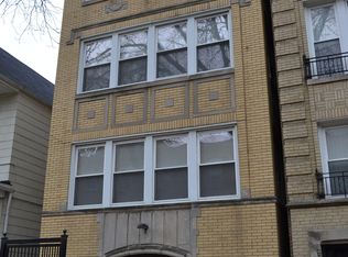 3653 W Belle Plaine Ave APT 2, Chicago, IL 60618