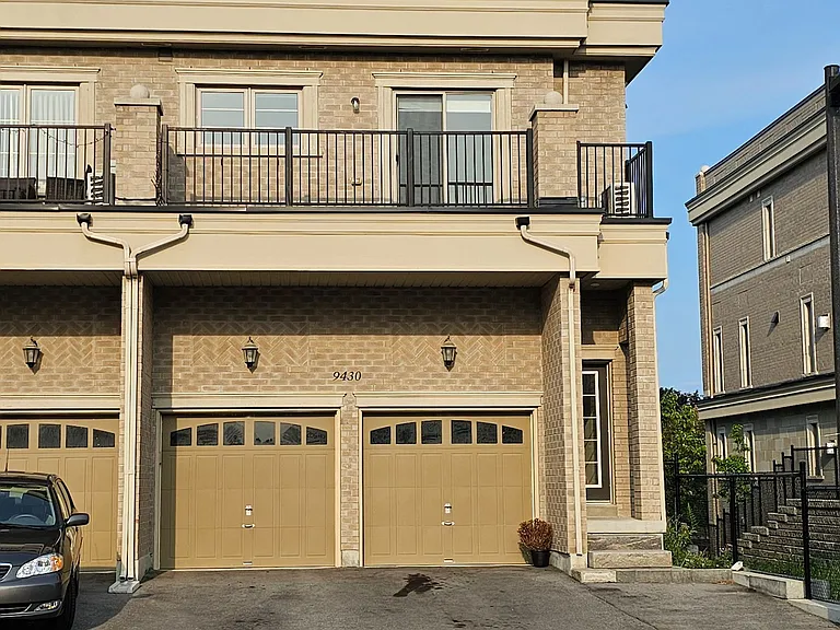 9430 Bayview Ave #UPPER — Photo 16