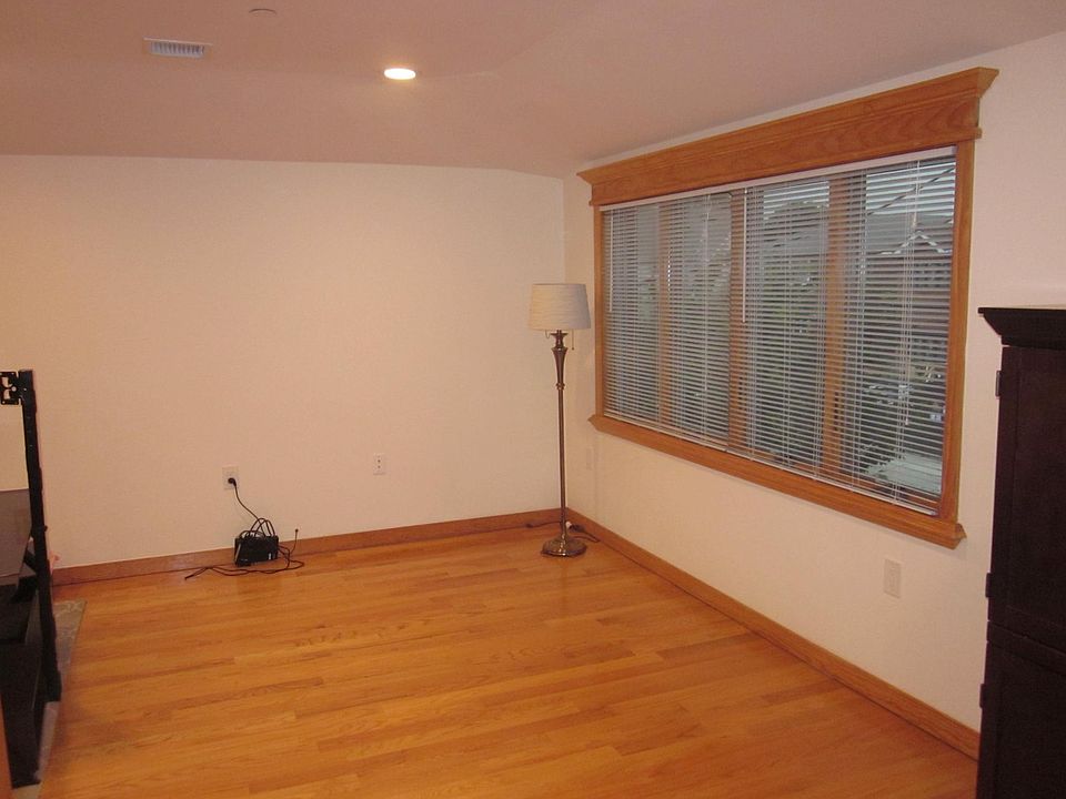 1st image of 15120 18th Ave Floor 1