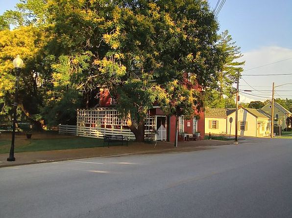 618 Main St