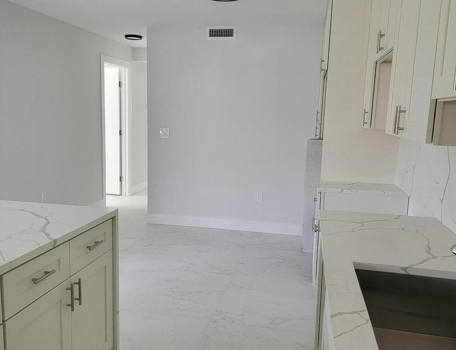 3 bed, 2.0 bath, 1140 sqft, $2,750 — Photo 4