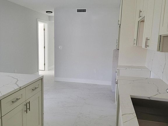 4th image of 240 SW 7th Street #9