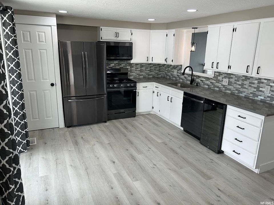 1st image of 1869 W Bowling Ave