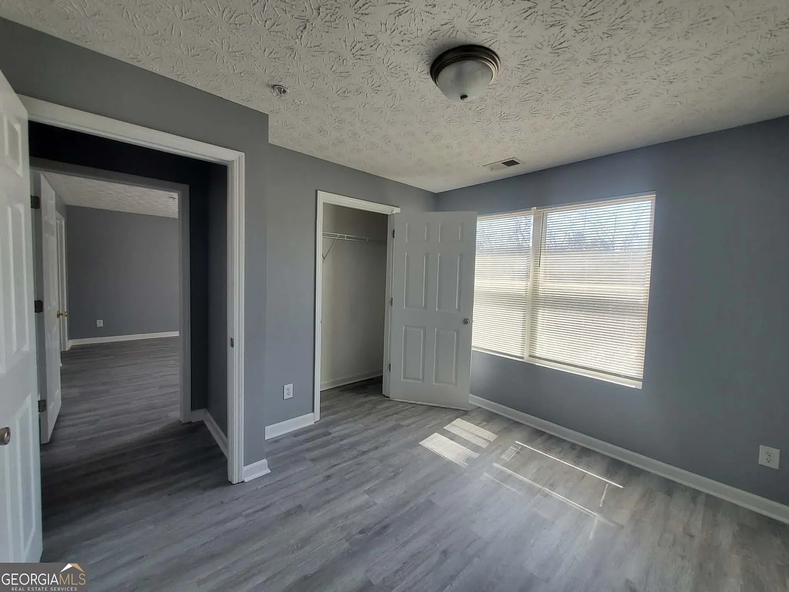 3 bed, 2.0 bath, 1292 sqft, $1,550 — Photo 4