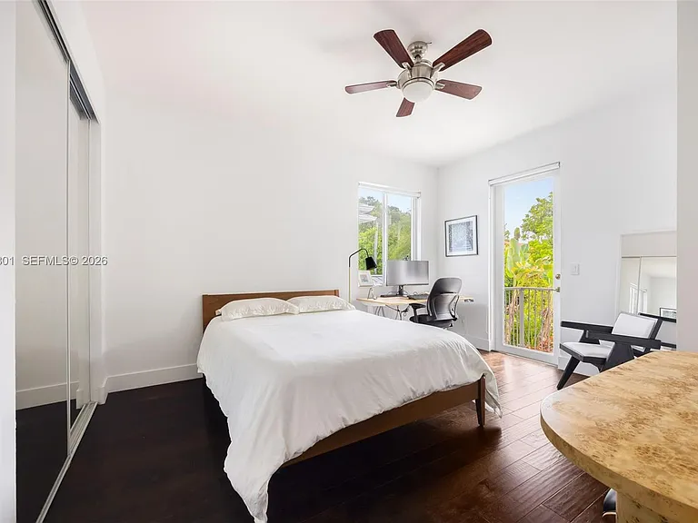 2938 Catalina St — Photo 13
